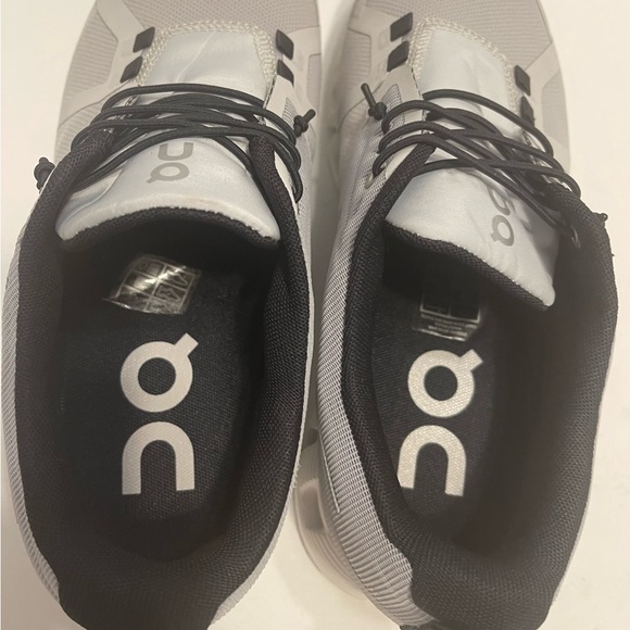 On Cloud 5 Waterproof Glacier Grey Size 8.5 ๐๐๐ - Picture 11 of 12